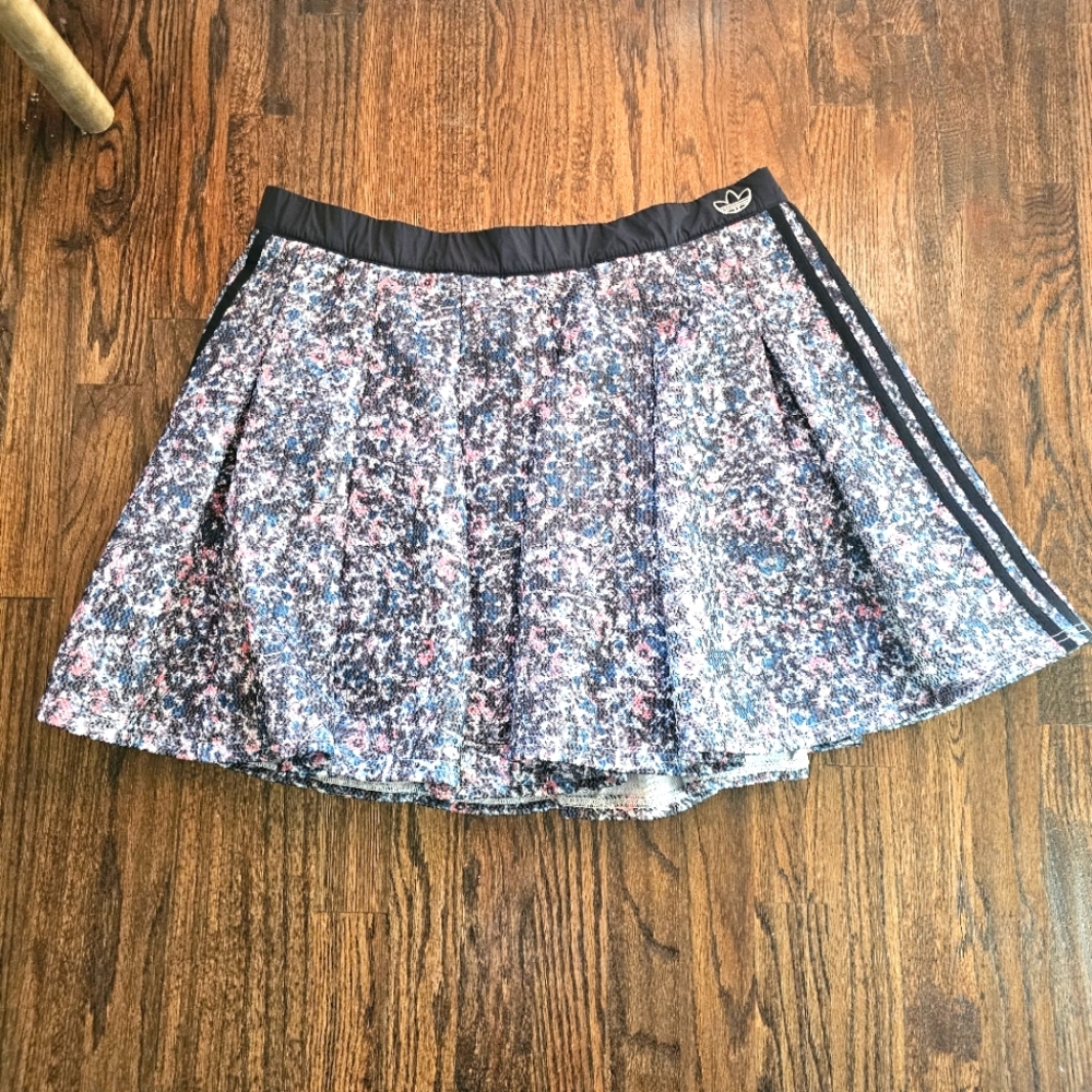 Floral Patterned Skirt with Black Trim